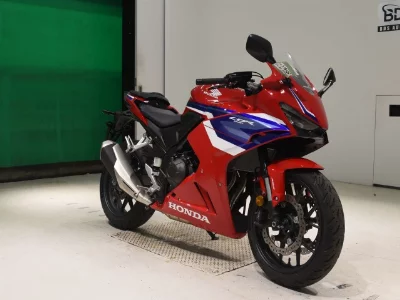 Honda CBR400R-3