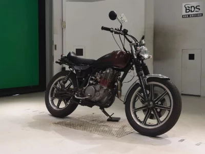 Yamaha SR400-2
