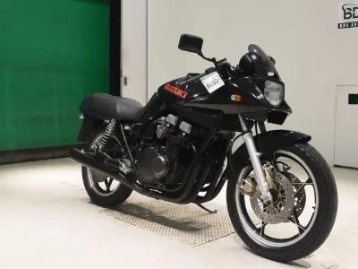 Suzuki GSX750S KATANA