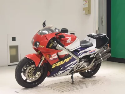 Honda RVF400