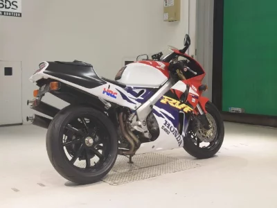 Honda RVF400