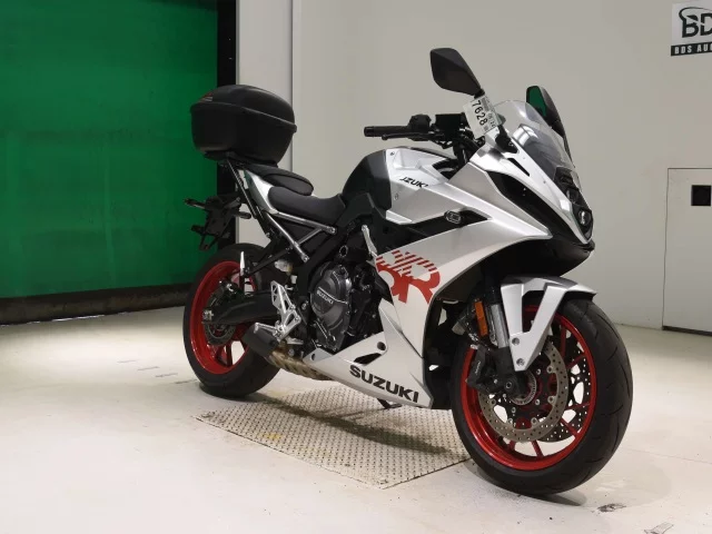 Suzuki GSX-8R  с аукциона в Японии
