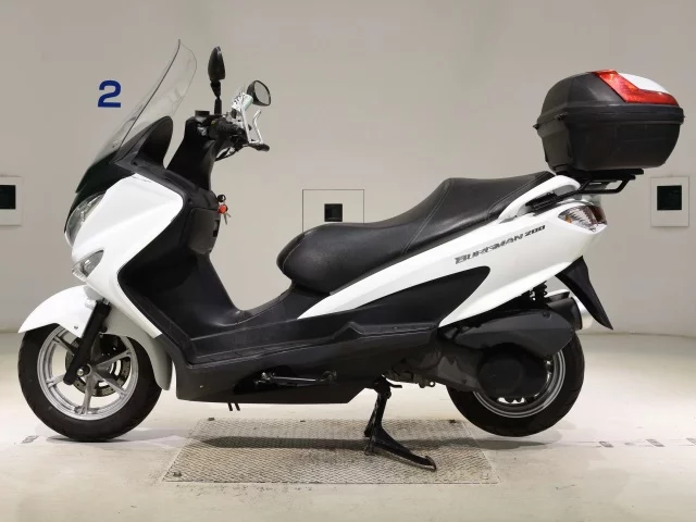 Suzuki BURGMAN200  с аукциона в Японии