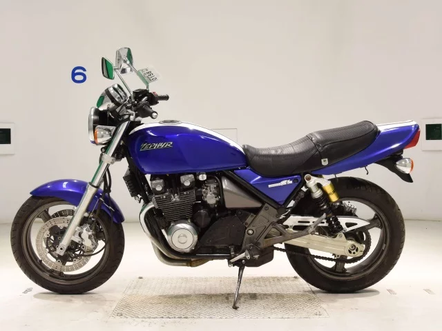 Kawasaki ZEPHYR400K  с аукциона в Японии