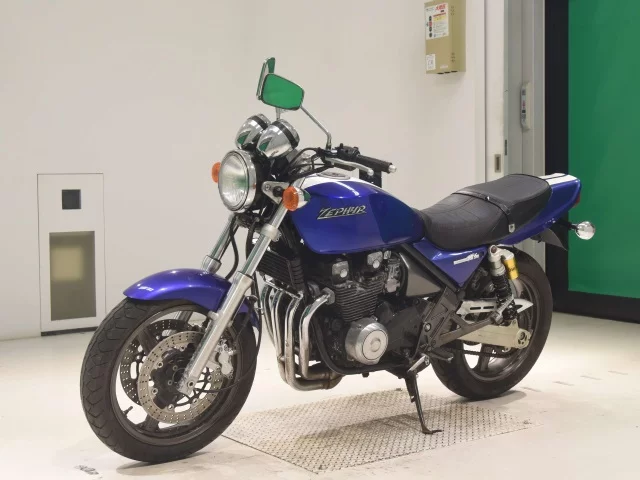 Kawasaki ZEPHYR400K лот № 0158 оценка 4  с аукциона в Японии 3