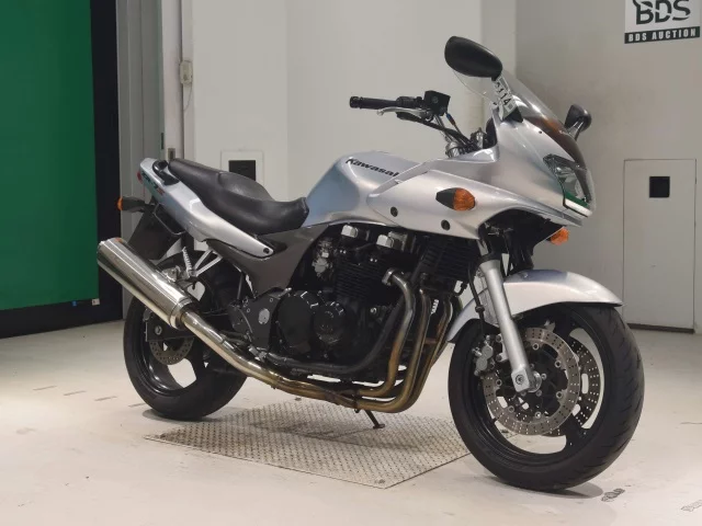 Kawasaki ZR-7S  с аукциона в Японии