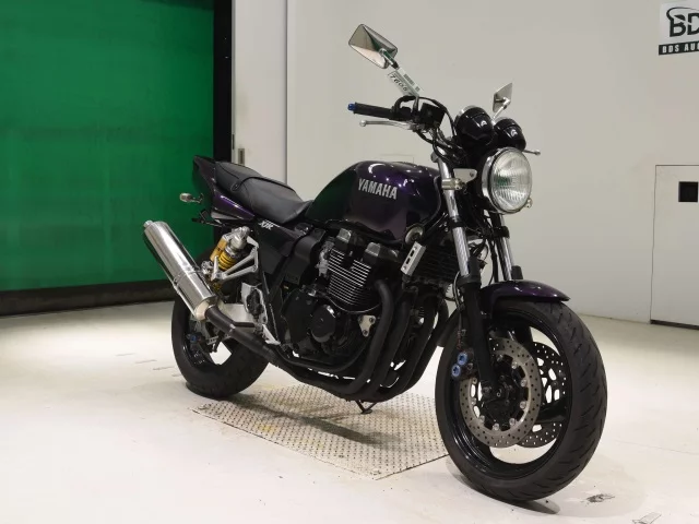 Yamaha XJR400R-3  с аукциона в Японии