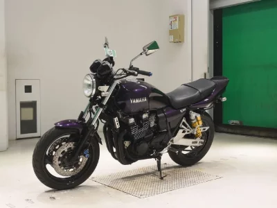 Yamaha XJR400R-3
