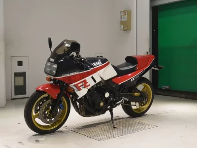 Yamaha FZ750