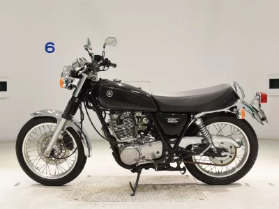 Yamaha SR400-4