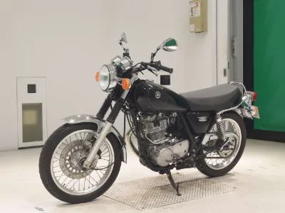 Yamaha SR400-4