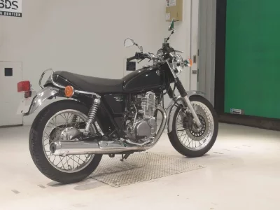Yamaha SR400-4