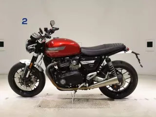 Мотоцикл из Японии Triumph 