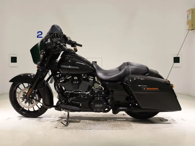 Harley-Davidson HARLEY FLHXS1870  с аукциона в Японии