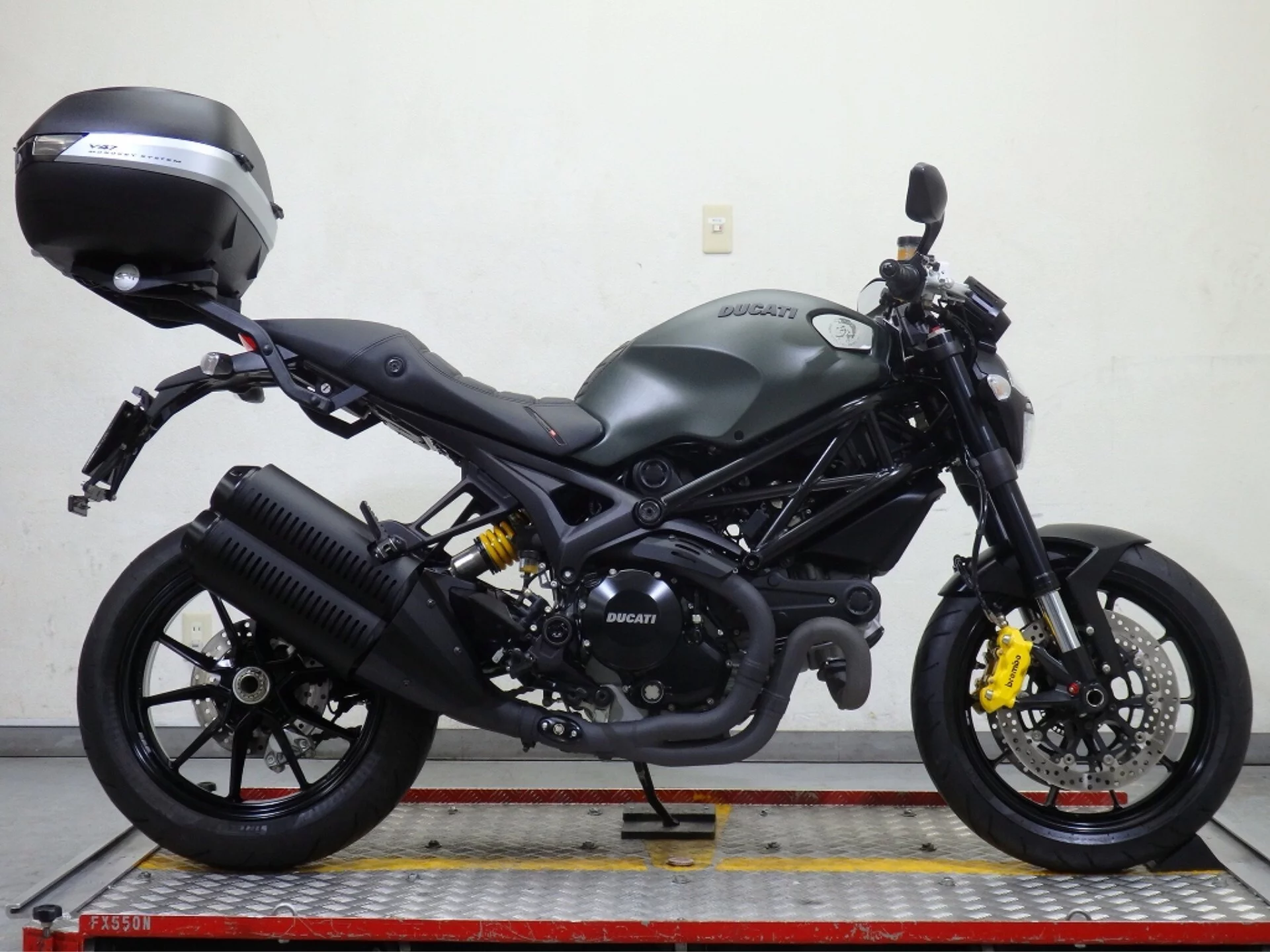 Ducati DUCATI  MONSTAR 1100EVO  с аукциона в Японии
