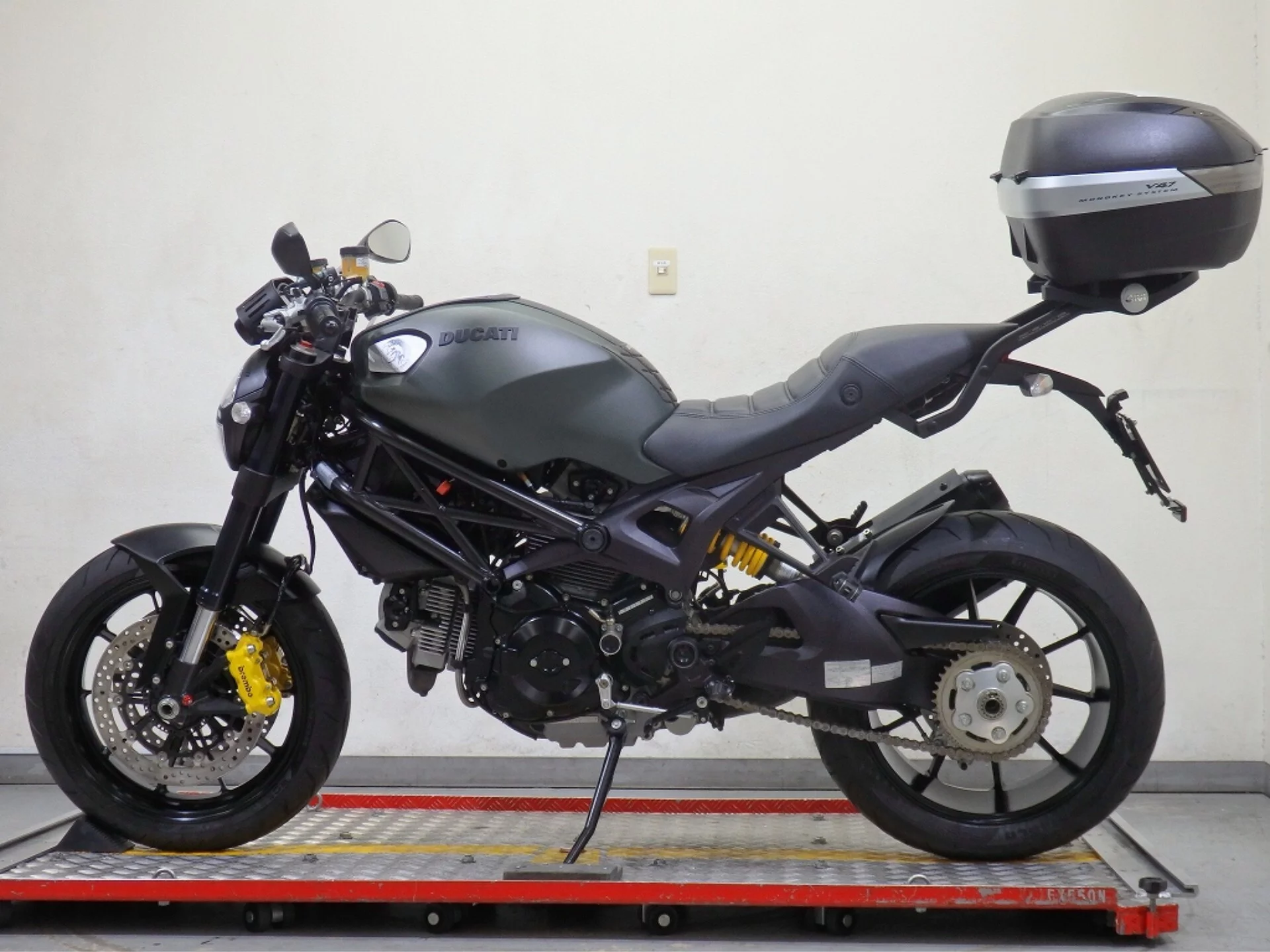 Ducati DUCATI  MONSTAR 1100EVO  с аукциона в Японии