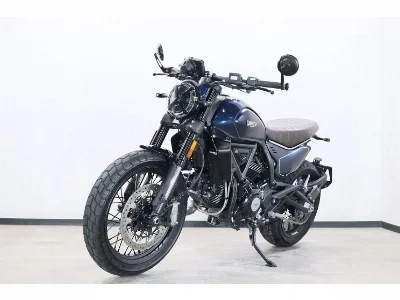 Yamaha XSR900