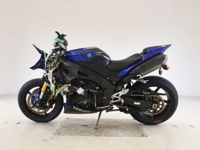 Yamaha YZF-R1