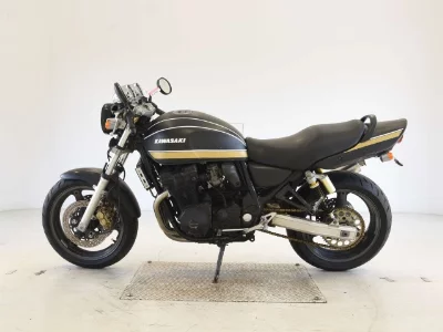 Suzuki INAZUMA 400