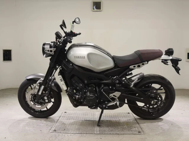 Yamaha XSR900 2021