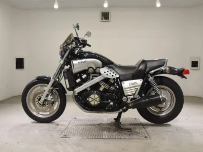 Yamaha V-MAX