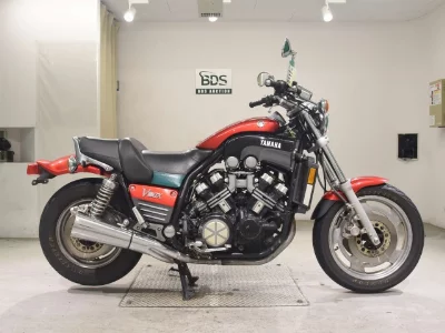 Yamaha V-MAX