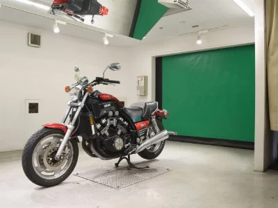 Yamaha V-MAX