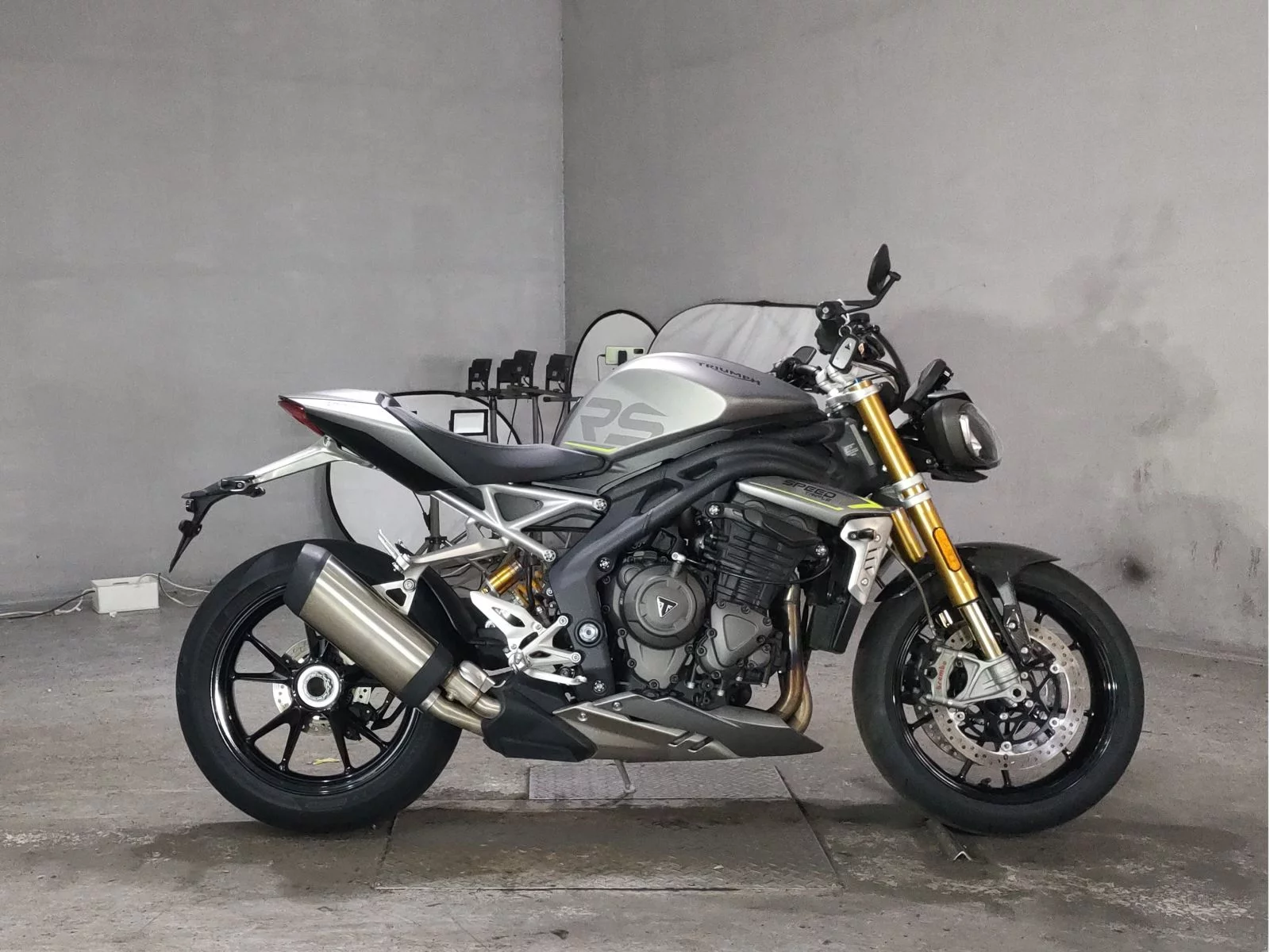 Triumph TRIUMPH SPEED TRIPLE 1200RS  с аукциона в Японии