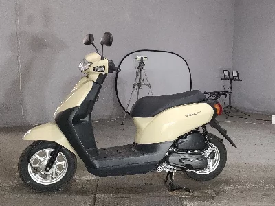 Honda  TACT  BASIC 