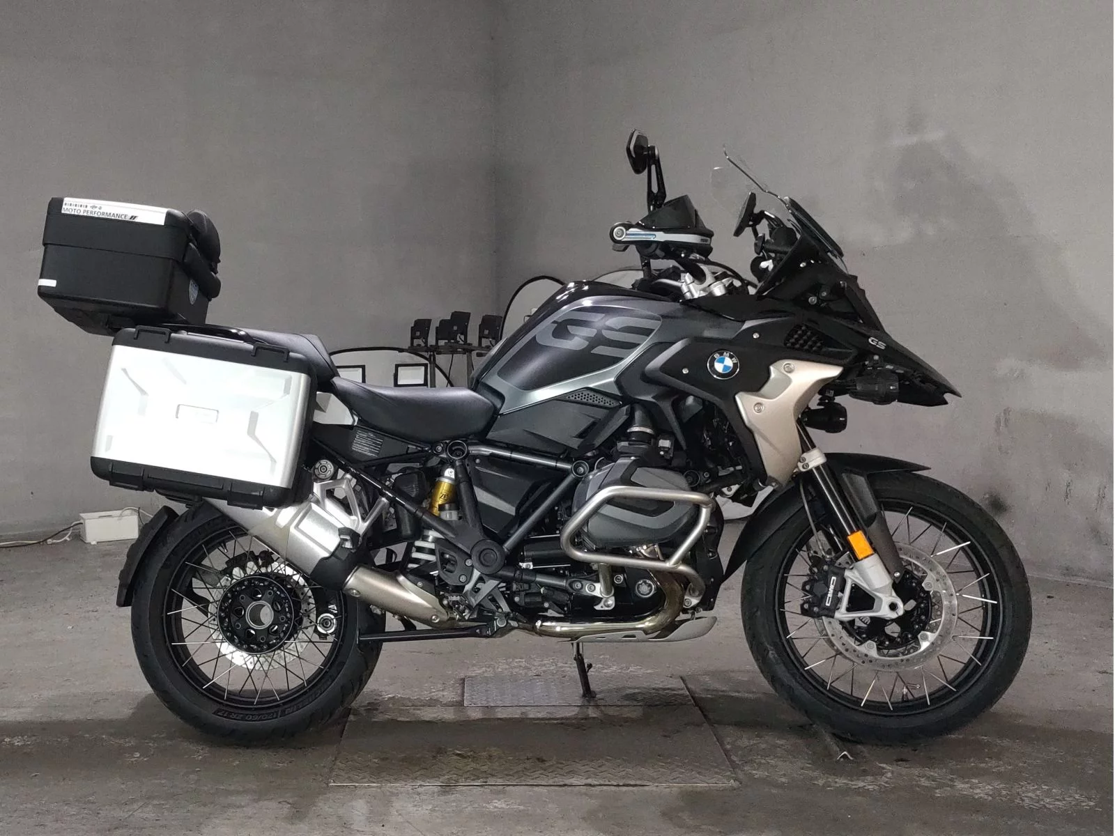 BMW BMW R1250GS  с аукциона в Японии