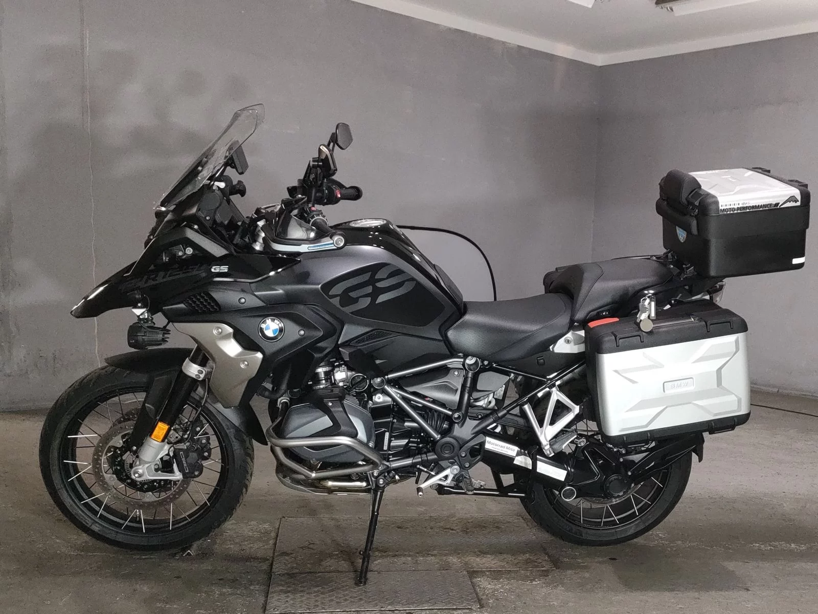 BMW BMW R1250GS  с аукциона в Японии