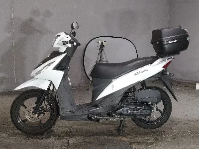 Suzuki ADDRESS V110