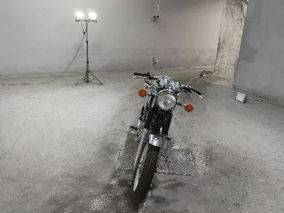 Yamaha SR400-1