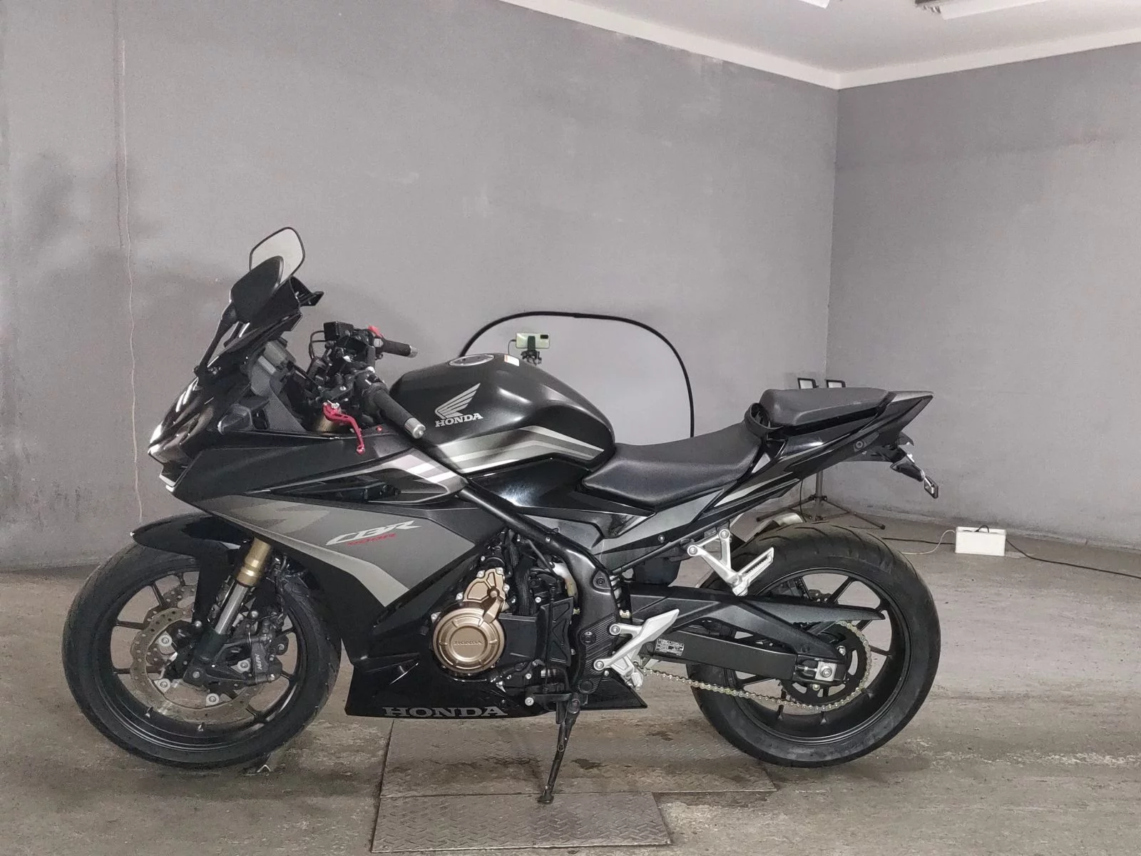Honda CBR400R  с аукциона в Японии