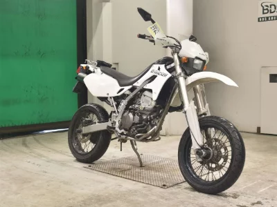 Kawasaki D-TRACKER