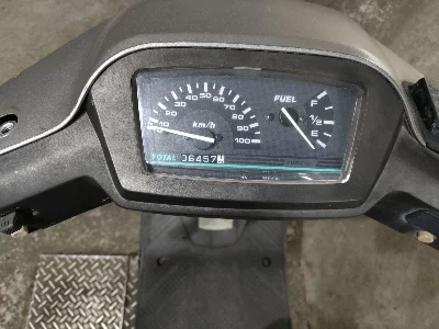 Suzuki ADDRESS V100