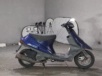 Suzuki ADDRESS V100