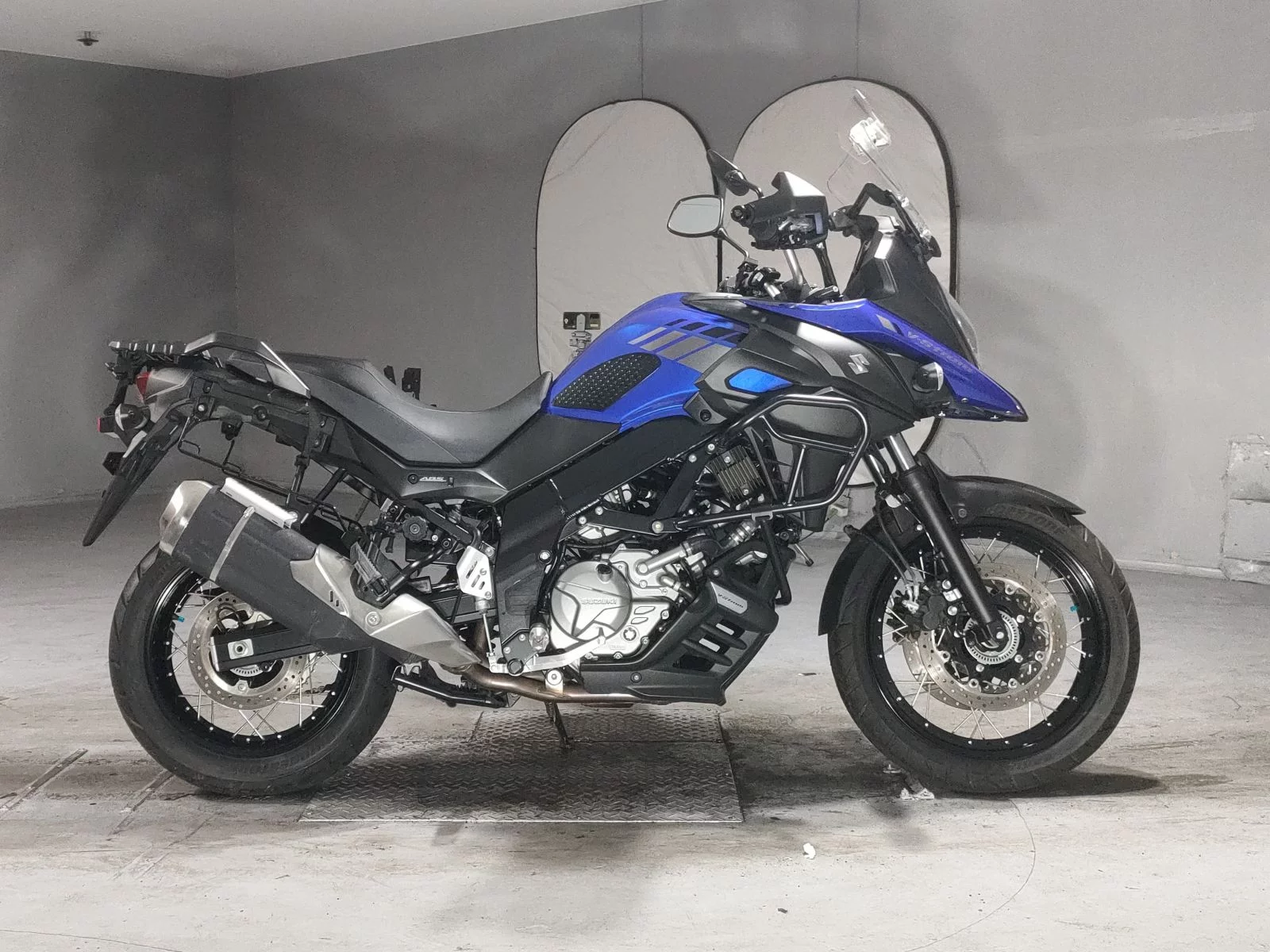 Suzuki V STROM650 2020