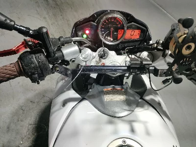 Suzuki GSR250