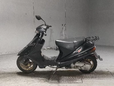 Suzuki ADDRESS V100