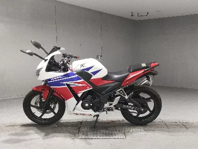 Honda CBR250R