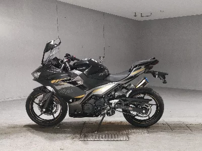 Мотоцикл из Японии Kawasaki NINJA400