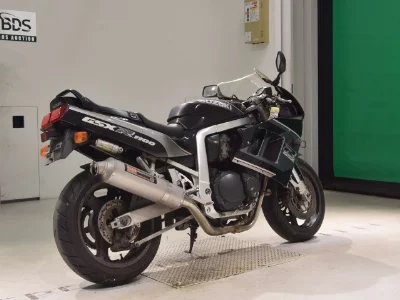 Suzuki GSX-R1100
