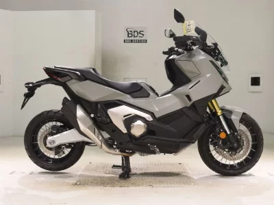 Honda X-ADV750-2
