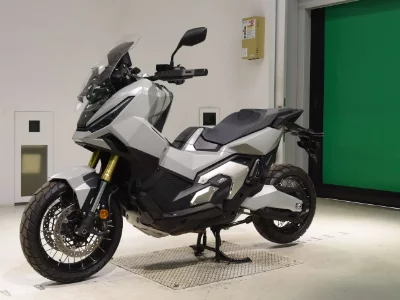 Honda X-ADV750-2