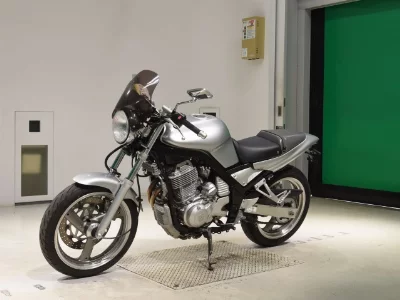 Yamaha SRX400-4