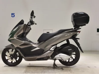 Honda PCX125-3
