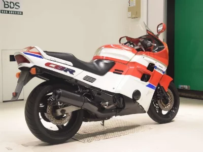 Honda CBR1000F