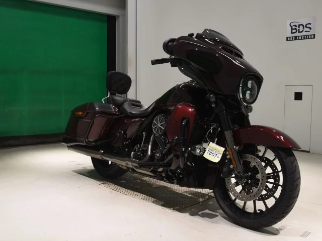 Harley-Davidson HARLEY FLHXSE1920CVO  с аукциона в Японии
