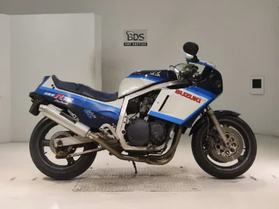 Suzuki GSX-R750-1